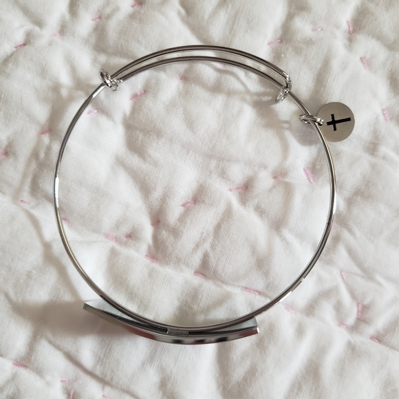 NWOT Christian Bracelet - Picture 2 of 4